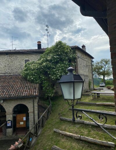 ostello zocca antico ospitale San Giacomo ostellozocca.it info@ostellozocca.it